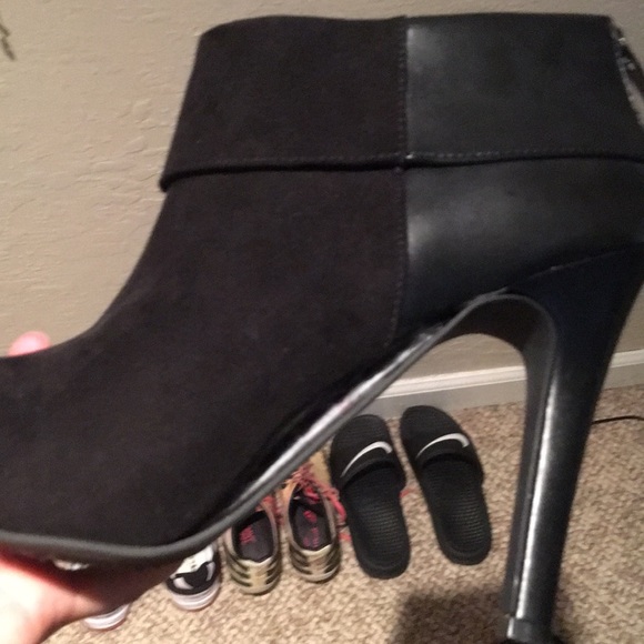 heels - Picture 5 of 6